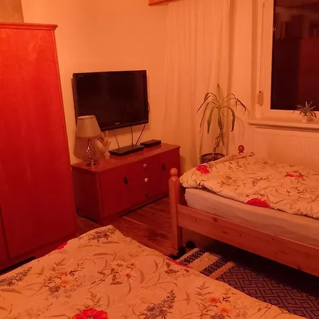 Helles Doppelzimmer Im Untergeschoss Mit Bad Im Gruenen Nahe Potsdam Michendorf Exterior photo